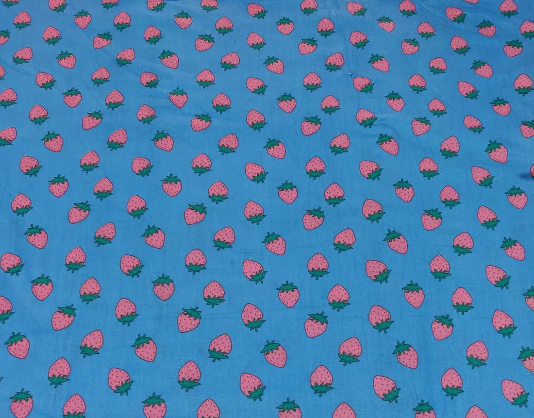 COTTON POPLIN STRAWBERRIES PRINT ~ 58&quot; wide