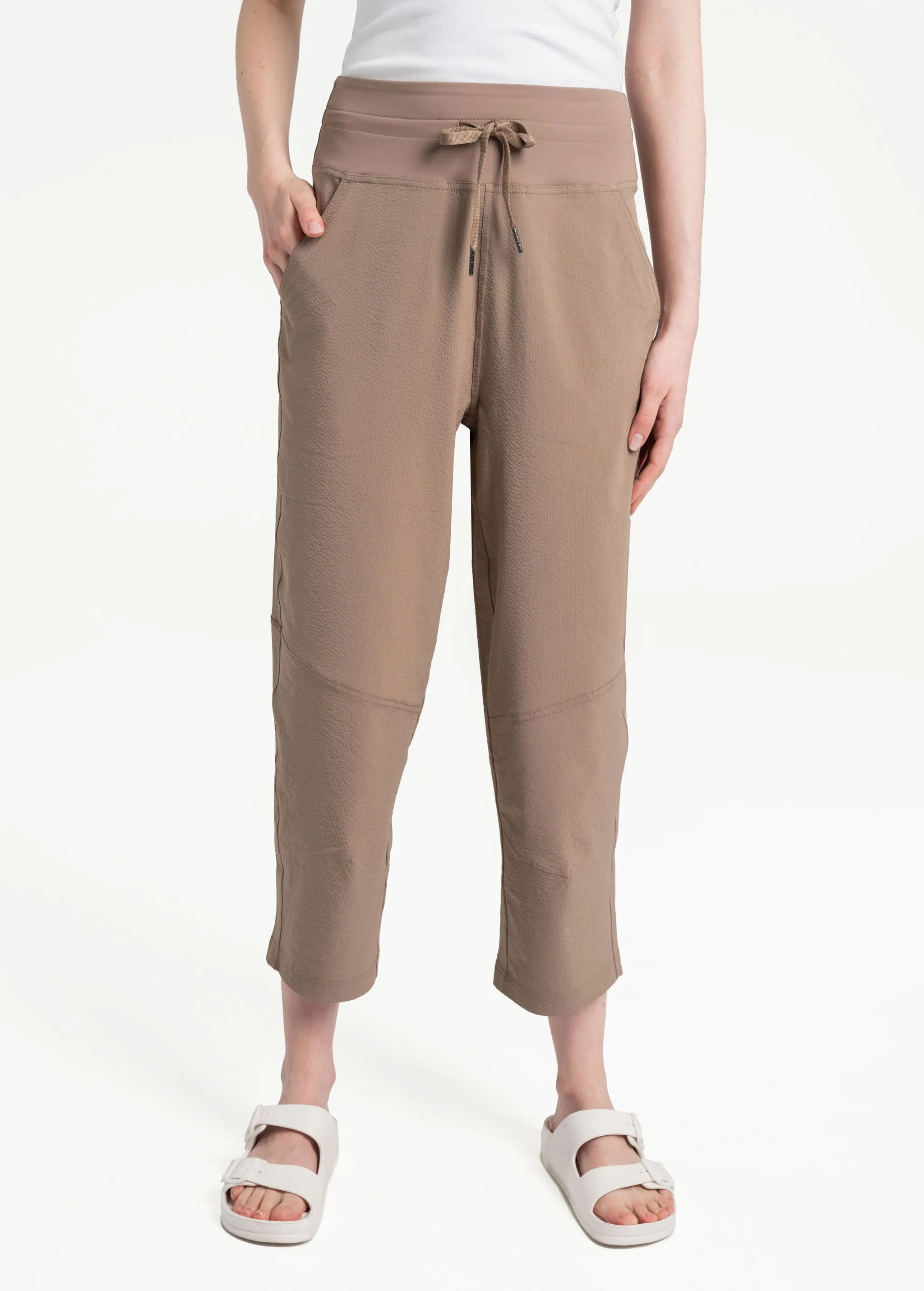 Momentum Cropped Pants
