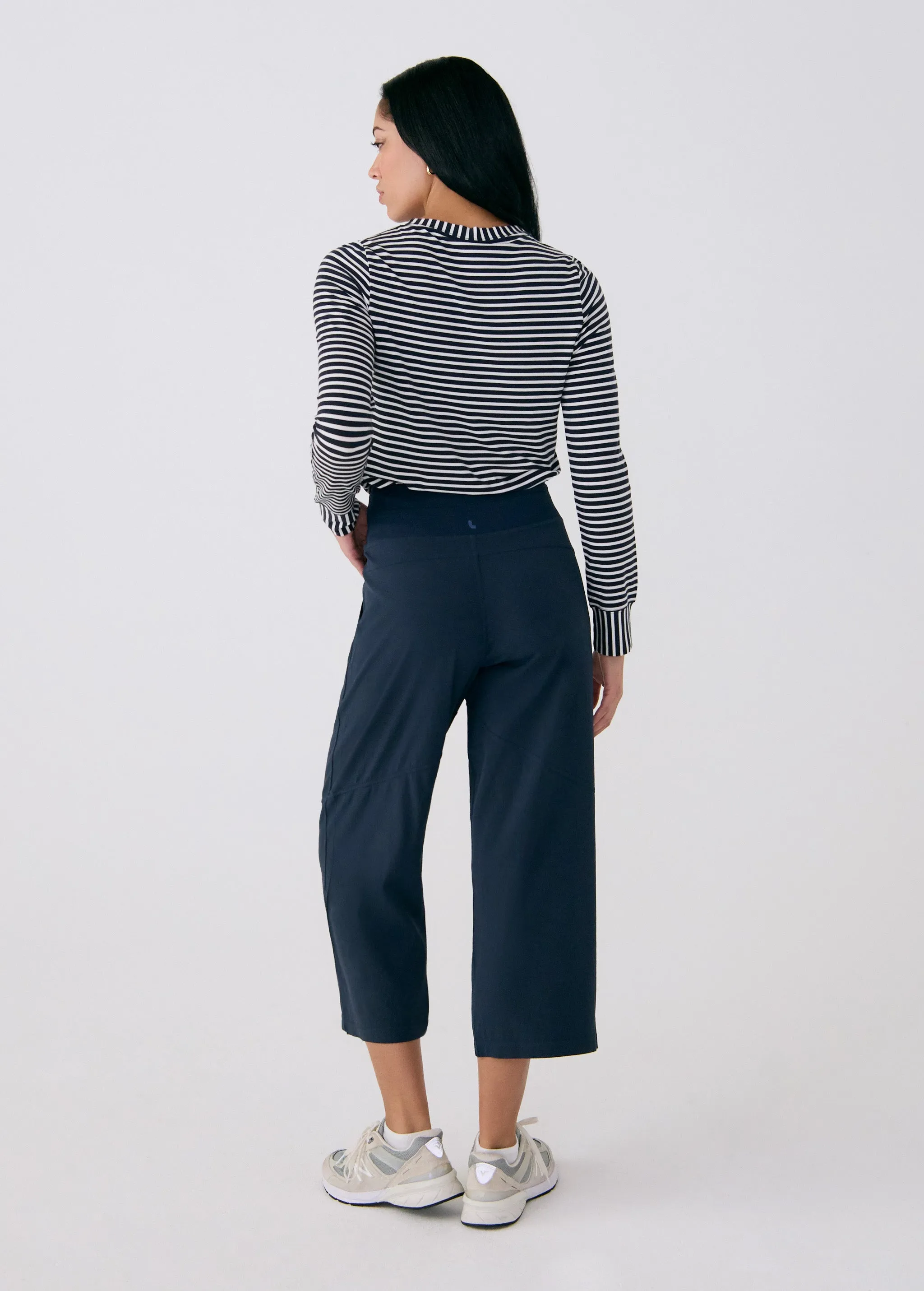 Momentum Cropped Pants