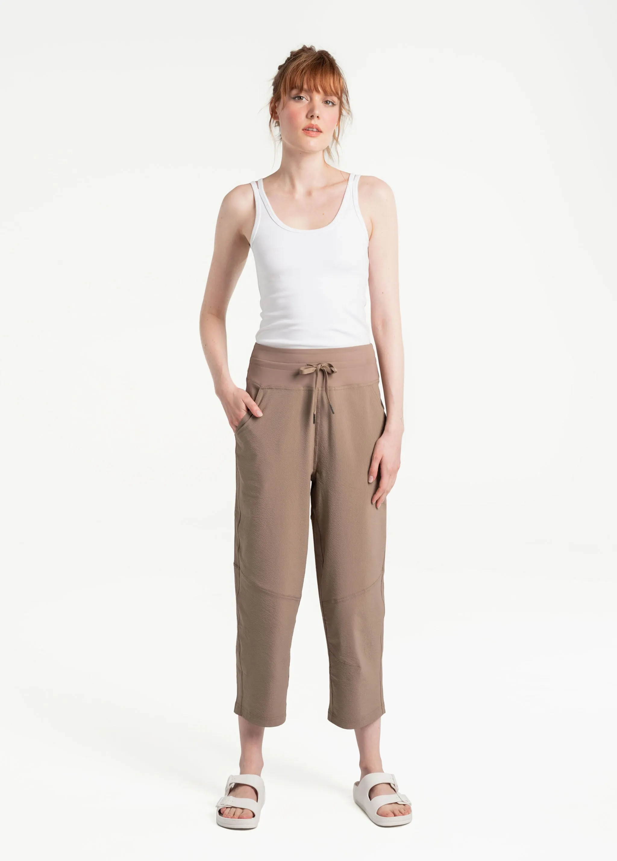 Momentum Cropped Pants