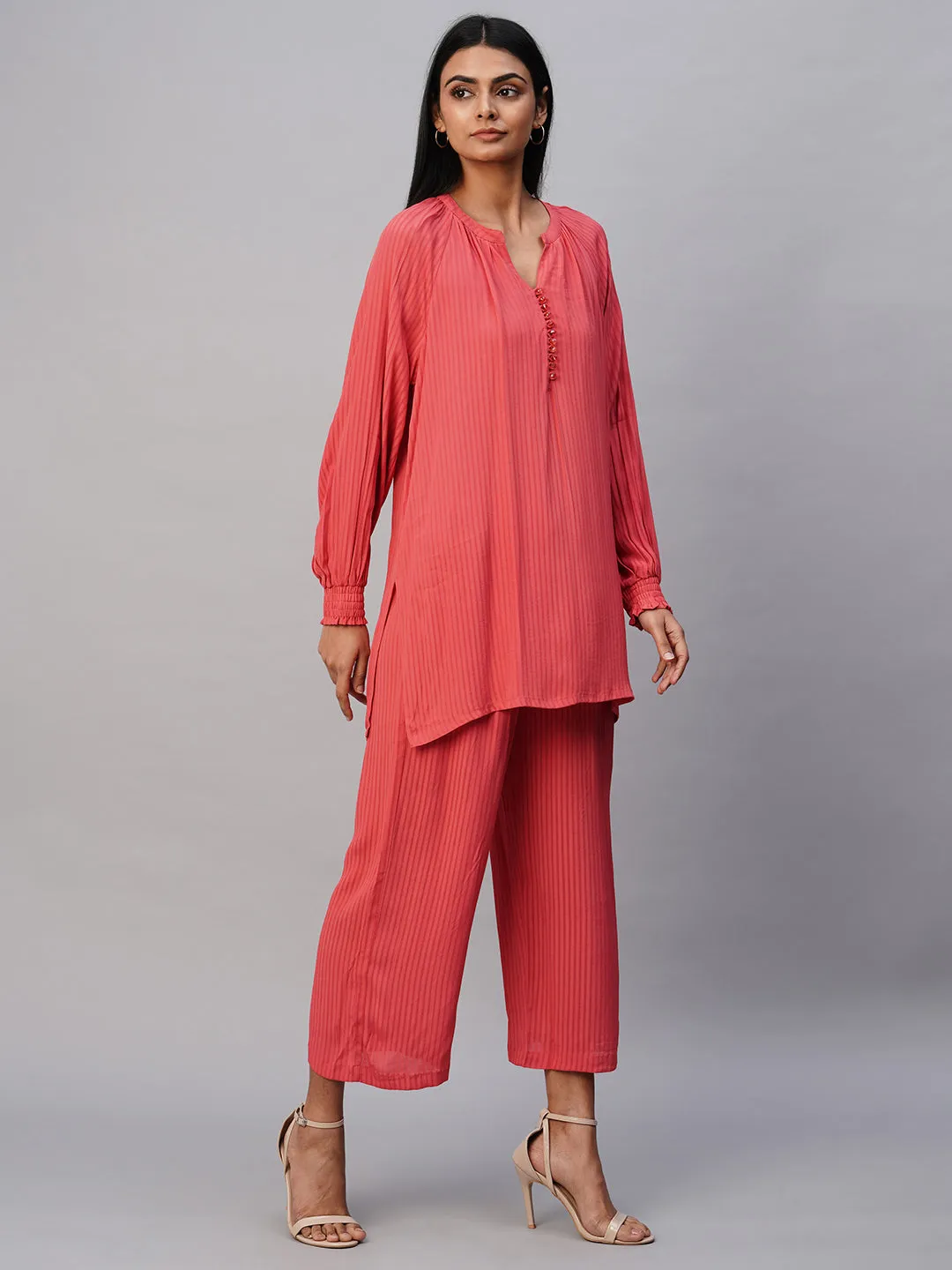 Viscose Crepe Dobby Longline Raglan Kurta & Cropped Peg Leg Pant Set