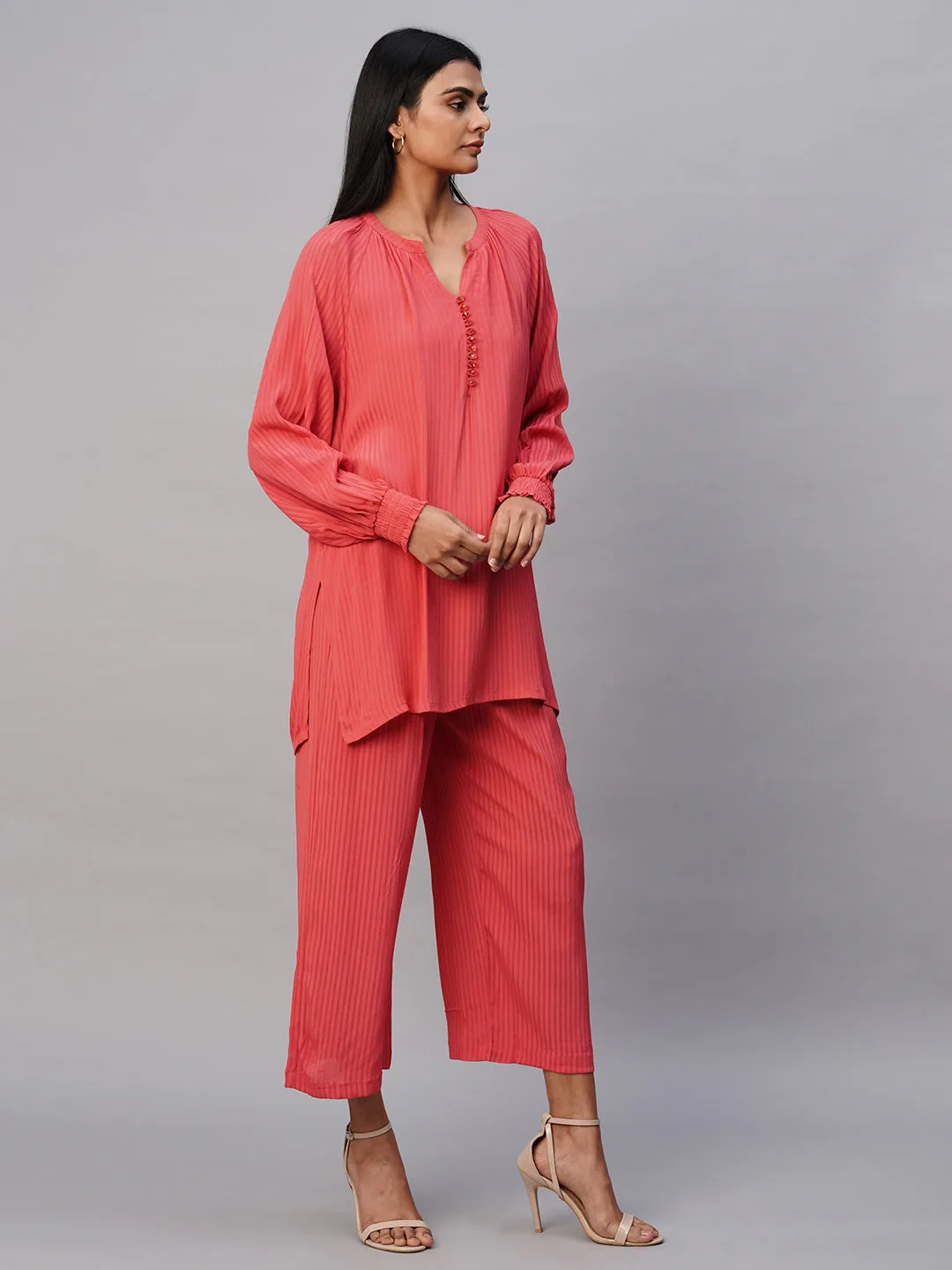 Viscose Crepe Dobby Longline Raglan Kurta & Cropped Peg Leg Pant Set